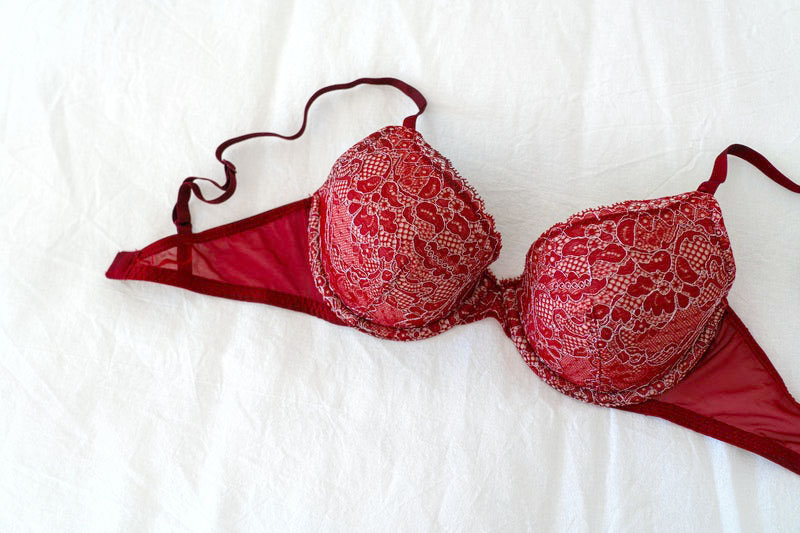 how-to-know-if-your-bra-is-too-big